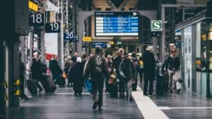 turismo internacional afectado por la guerra en Oriente Próximo y cambios en los flujos de viajeros