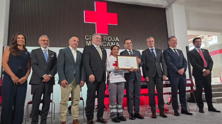 Banco Azteca y Cruz Roja suman voluntades en recaudación nacional