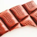 Productos de Nestlé con una estrategia enfocada en eliminar colorantes artificiales a nivel mundial
