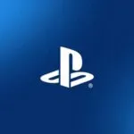 Consola PlayStation junto a videojuegos digitales representando la nueva estrategia de Sony.