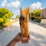 Feria del Queso de Bola en Cancún con gastronomía regional y productos de emprendedores locales