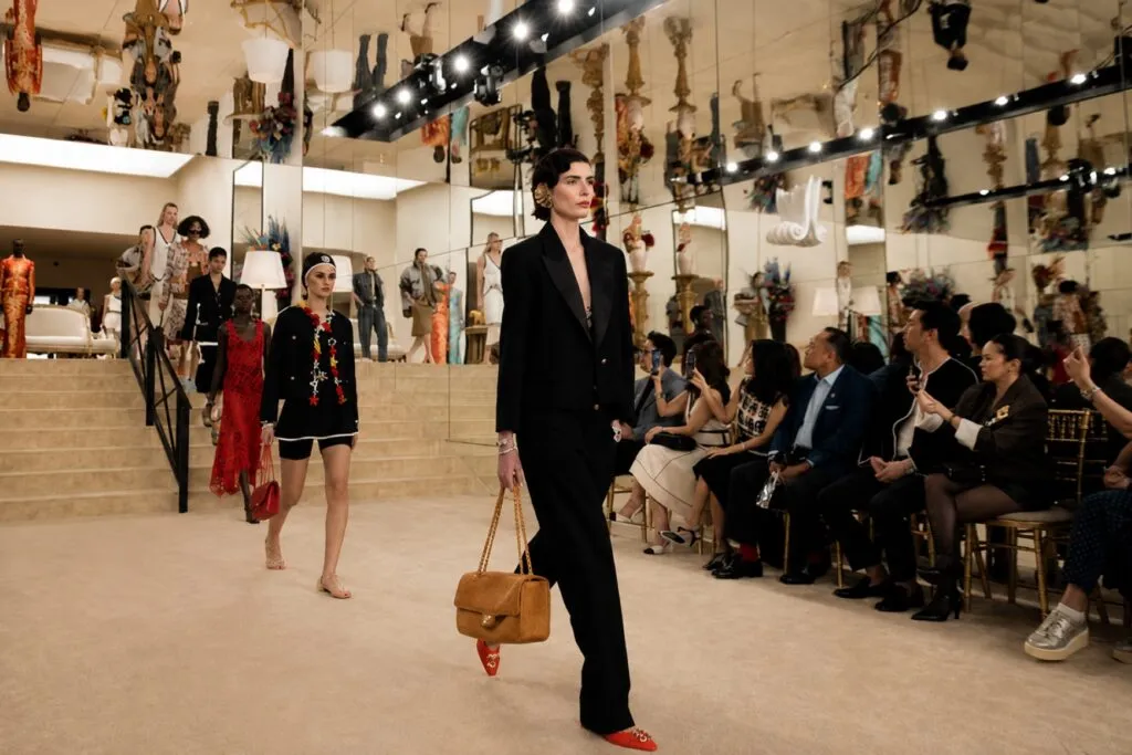 Lyst Index 2026 muestra las marcas de moda que lideran el mercado global con innovación y tendencias digitales.