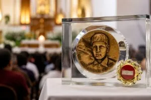 Reliquia de San Joselito durante una jornada de la comunidad católica en Nueva York dedicada al joven mártir mexicano