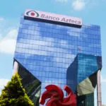 Banco Azteca y Grupo Salinas transparentan balances fiscales ante el SAT