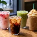 Bebida de Starbucks y opciones personalizadas relacionadas con diferentes fechas de nacimiento.