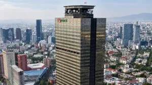Pemex recibirá apoyo federal en 2027 para atender sus compromisos financieros