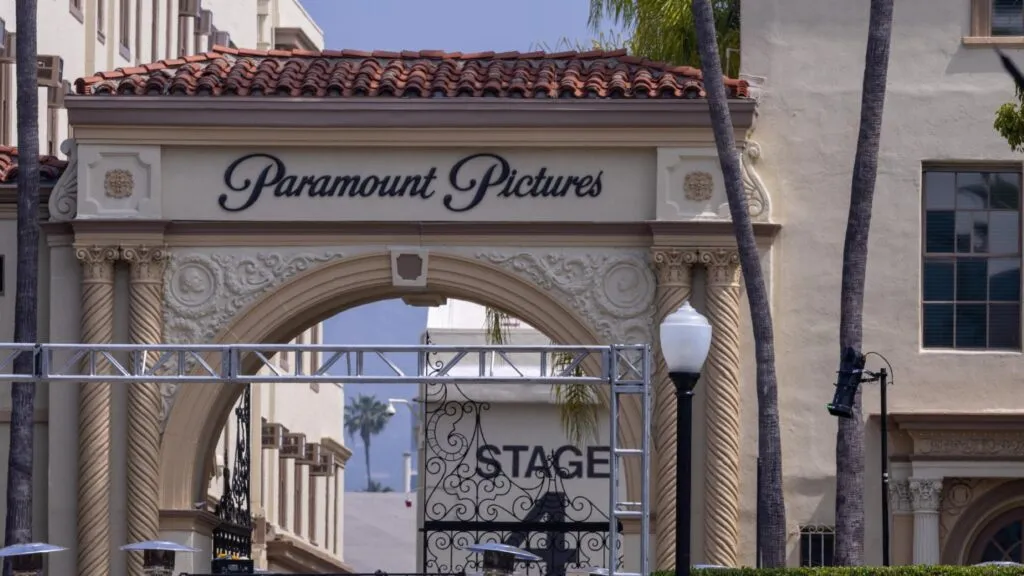 Paramount alcanza un acuerdo para avanzar en la compra de Warner Bros. Discovery