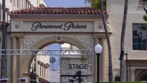 Paramount alcanza un acuerdo para avanzar en la compra de Warner Bros. Discovery