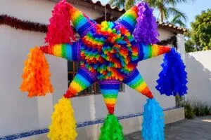 Piñatas Calletano elabora piñatas artesanales de barro y cartón en Iztapalapa