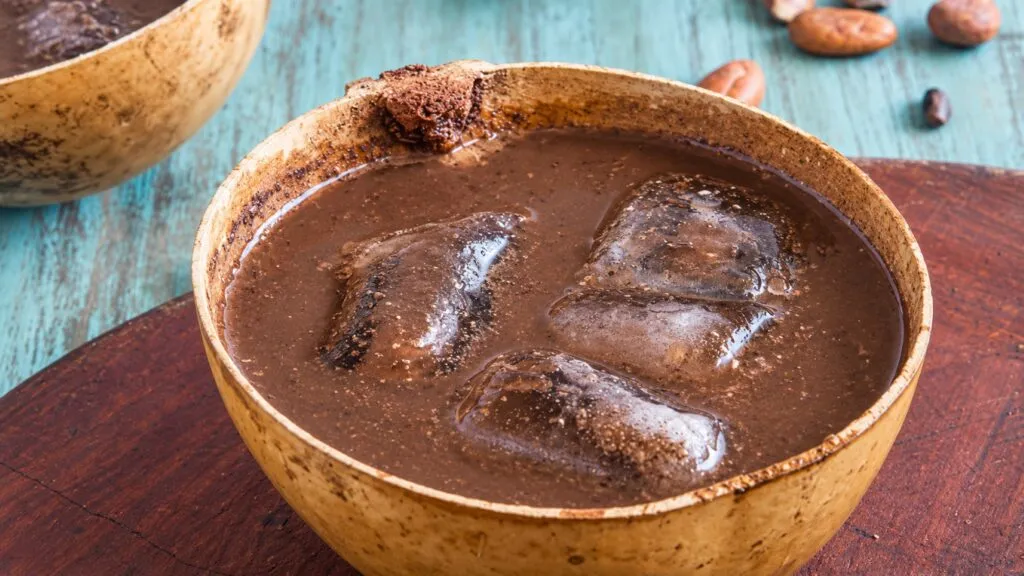 Pozol tabasqueño elaborado con maíz y cacao como símbolo de tradición, identidad y oportunidades productivas locales.