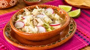 Pozole blanco representa consumo y tradición durante septiembre