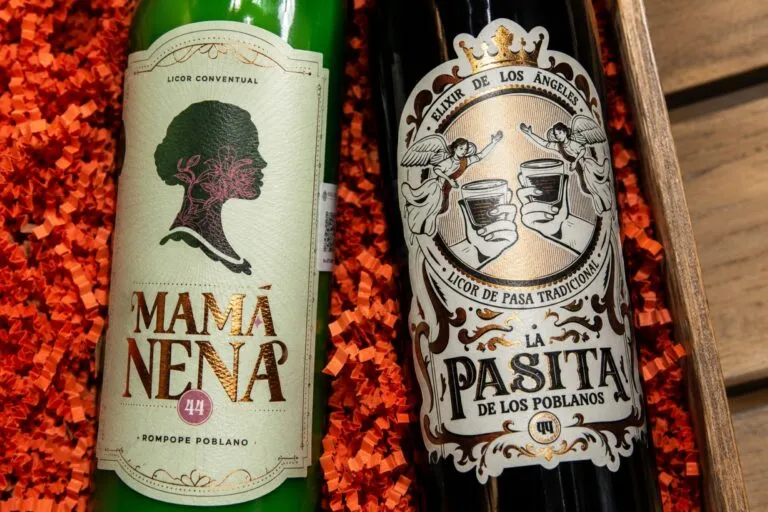 Punto Gourmet reúne productos artesanales, dulces, moles y licores tradicionales de Puebla.