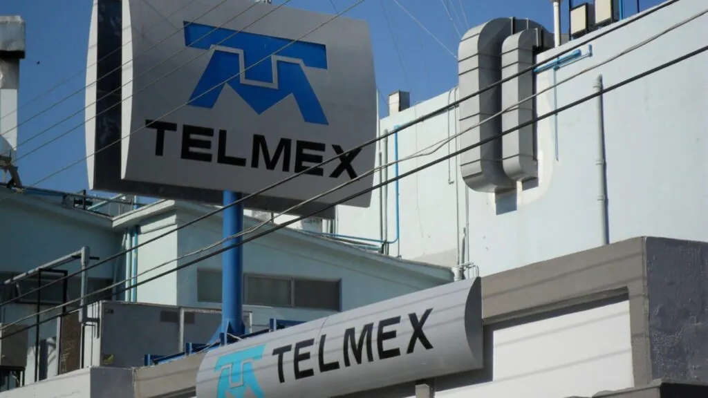 Telmex deberá ampliar la cobertura de Internet mediante fibra óptica y ofrecer paquetes de 200 pesos mensuales