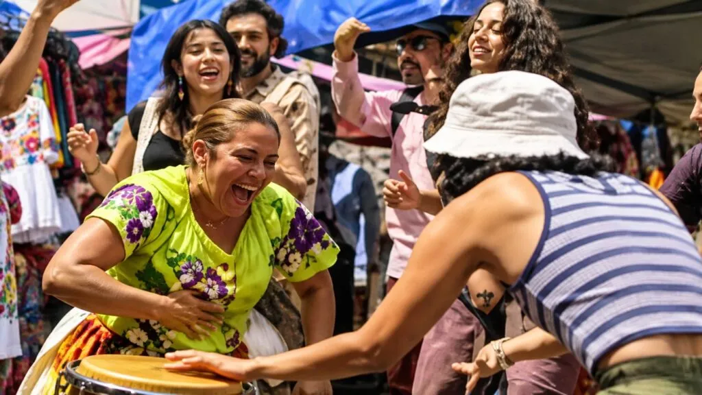 Tianguis Desk lleva música independiente a mercados de México y convierte calles de Veracruz en escenarios culturales
