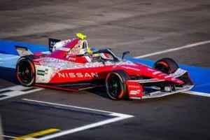 Monoplaza eléctrico Nissan GEN4 preparado para la nueva temporada de Fórmula E.