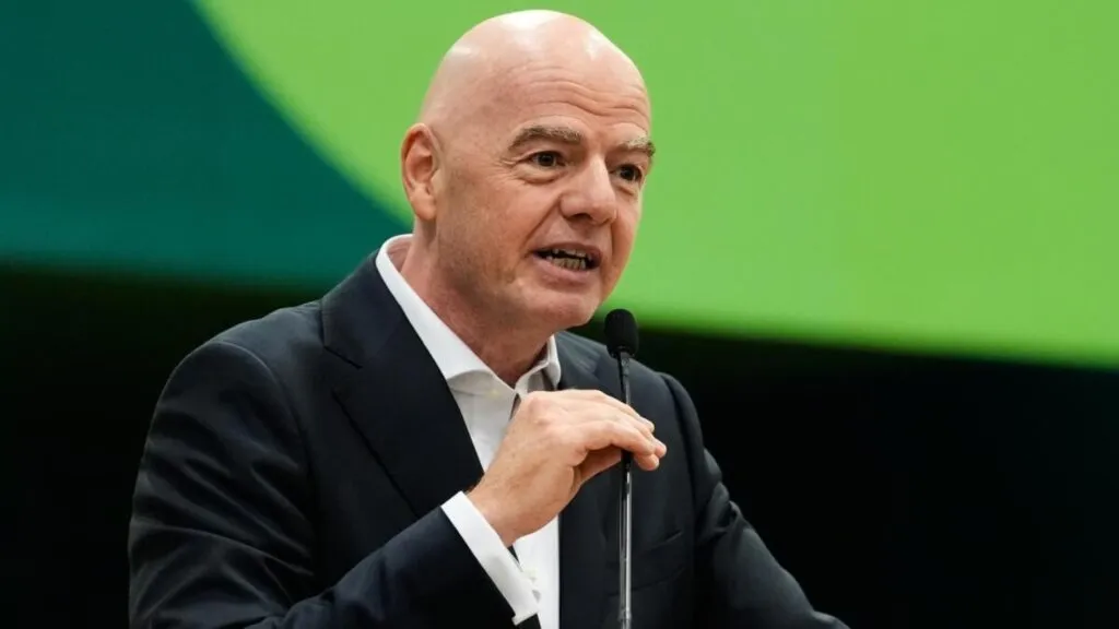 Infantino busca apoyo de la Confederación Asiática mientras la UEFA exige explicaciones sobre la gestión de la FIFA