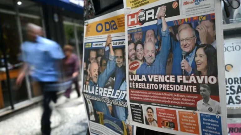 Brasil registra un desplome bursátil de hasta 17% tras la victoria presidencial de Lula y una fuerte caída del real