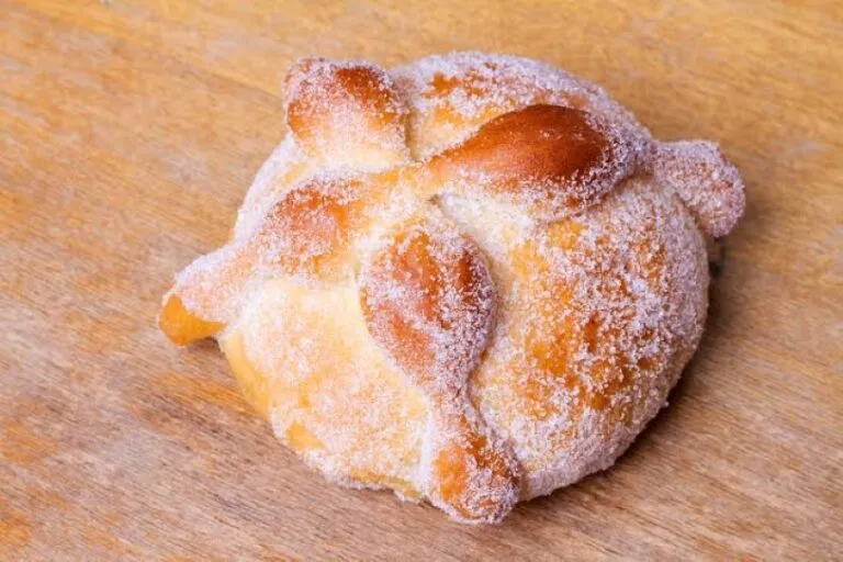 Negocio del pan de muerto crece con la demanda de productos tradicionales durante la temporada