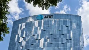 AT&T vende sus operaciones en México a Televisa y Grupo Fintech por 2.000 millones de dólares